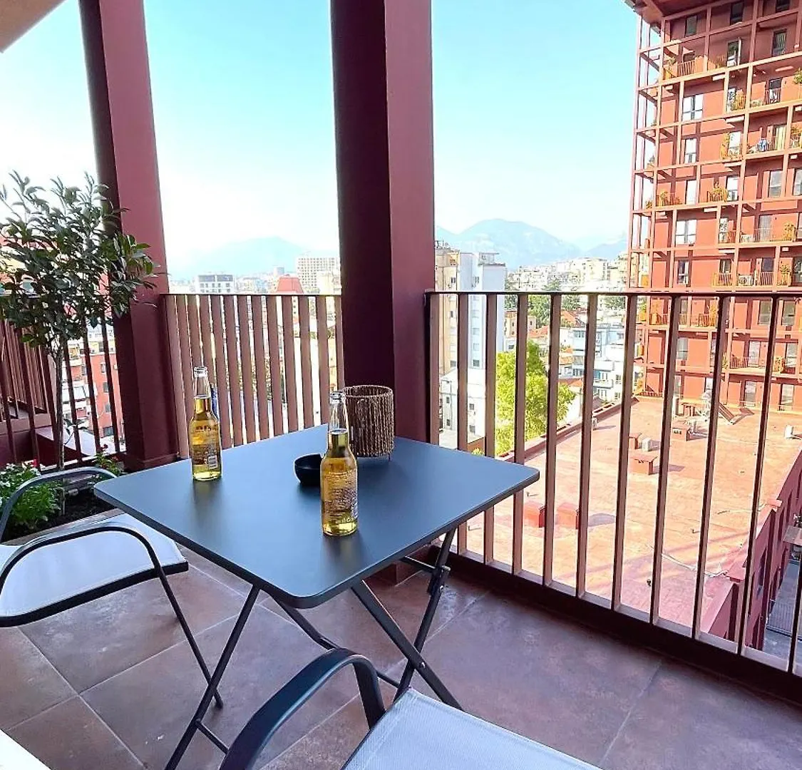 Dream In Tirana Apartment 0*,